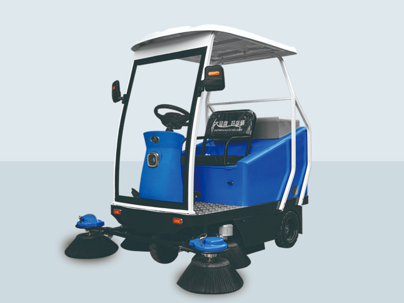 半封闭扫地车