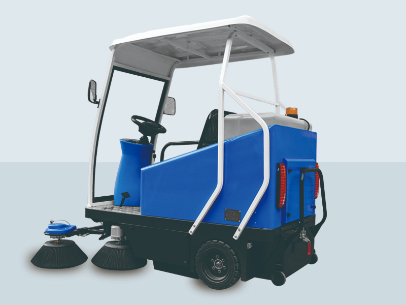 半封闭扫地车