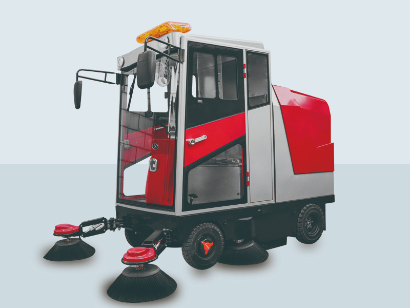 四轮多功能扫地车