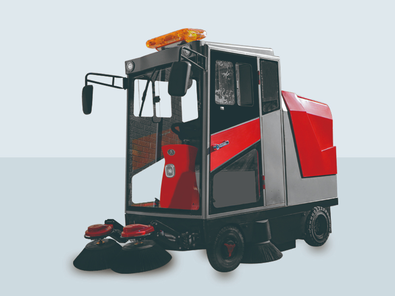 四轮多功能扫地车